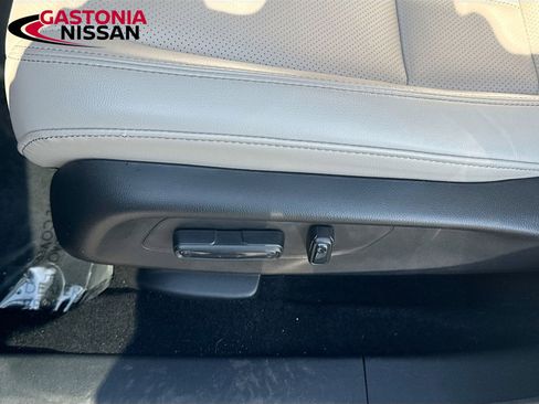 Used 2024 Honda HR-V EX-L image 25