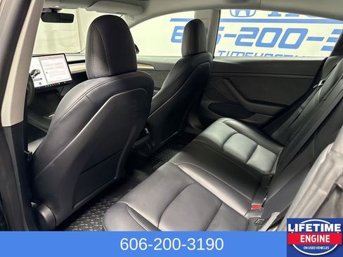 Used 2023 Tesla Model 3 Standard Range image 13