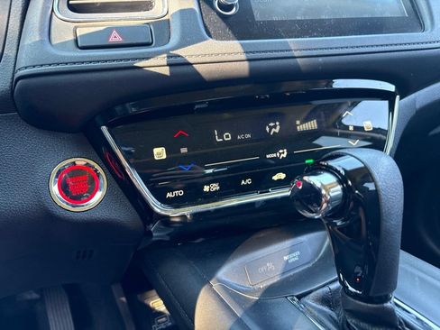 Used 2022 Honda HR-V EX image 26