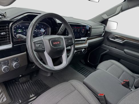 Used 2023 GMC Sierra 1500 Elevation w/ X31 Off-Road Package AWD/4WD image 7