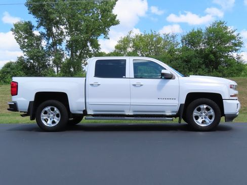 Used 2017 Chevrolet Silverado 1500 LT w/ All Star Edition AWD/4WD image 2