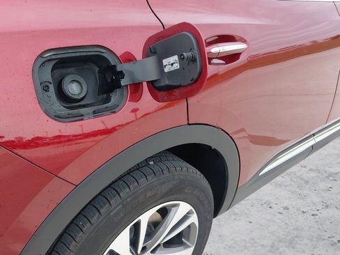 Used 2023 Buick Envision Essence FWD image 18