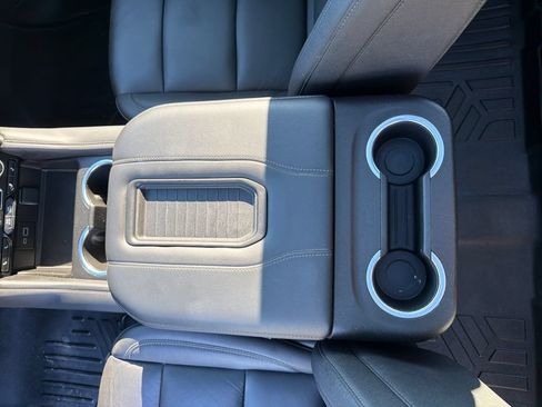Used 2023 Chevrolet Suburban LT w/ LT Signature Package AWD/4WD image 26