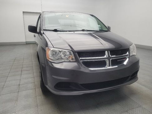 Used 2018 Dodge Grand Caravan SE FWD image 14