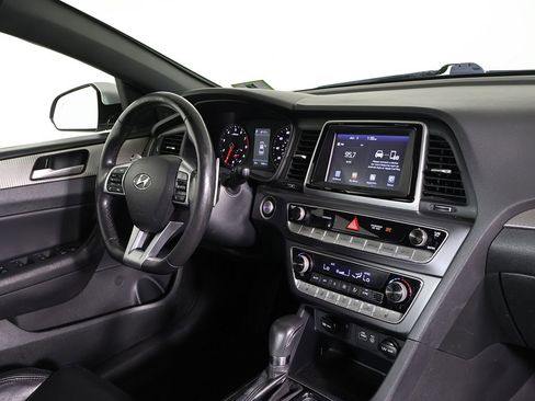 Used 2019 Hyundai Sonata Sport w/ Tech Package 03 FWD image 26