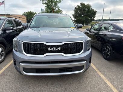 Used 2023 Kia Telluride EX w/ EX Captain's Chair Package