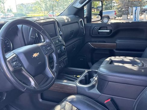 Used 2022 Chevrolet Silverado 3500 High Country w/ Z71 Off-Road Package AWD/4WD image 4