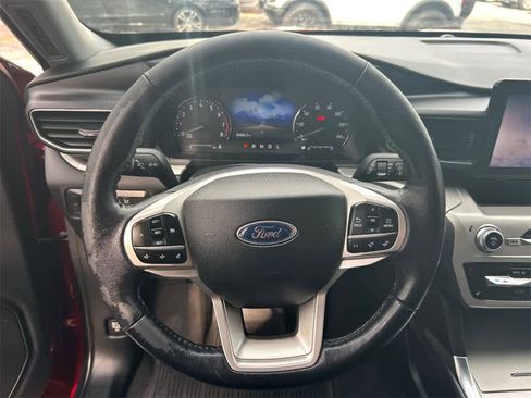 Used 2022 Ford Explorer XLT w/ Equipment Group 202A image 13