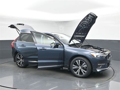 Used 2023 Volvo XC60 B6 Ultimate w/ Climate Package image 53