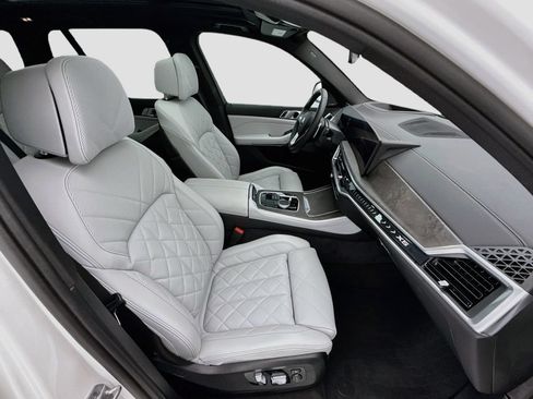 Certified 2025 BMW X5 xDrive40i AWD/4WD image 19