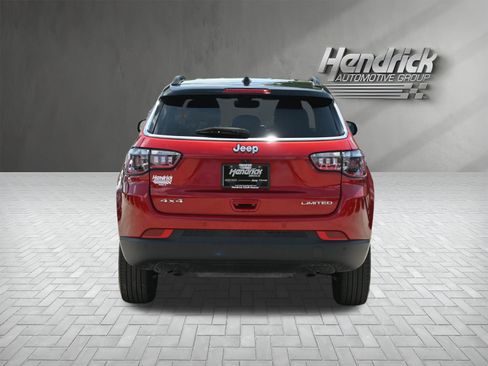 Used 2025 Jeep Compass Limited AWD/4WD image 9