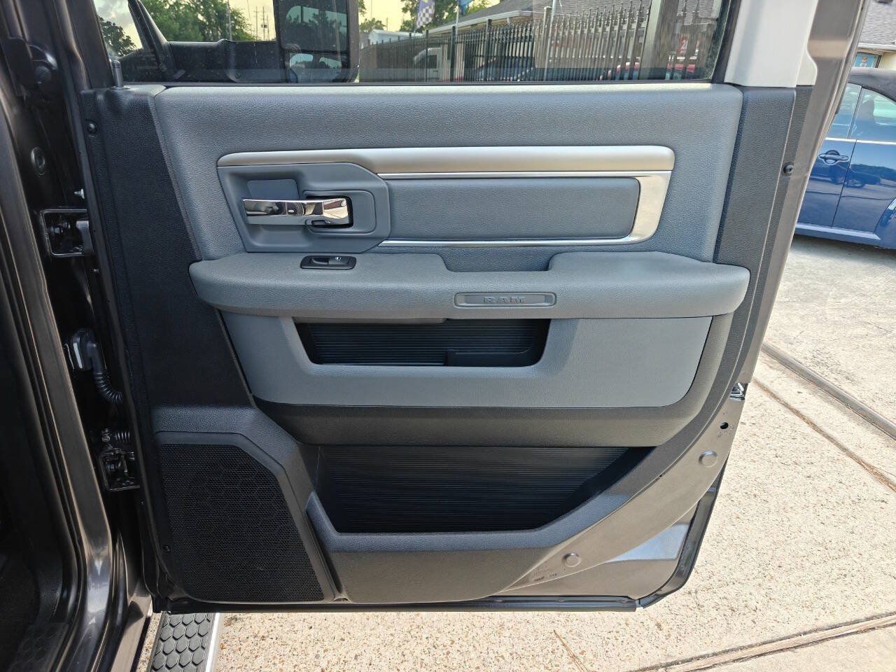 Used 2015 RAM 1500 Lone Star RWD image 18
