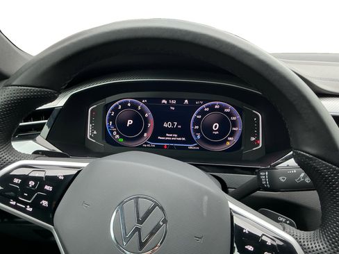 Used 2023 Volkswagen Arteon SE image 12