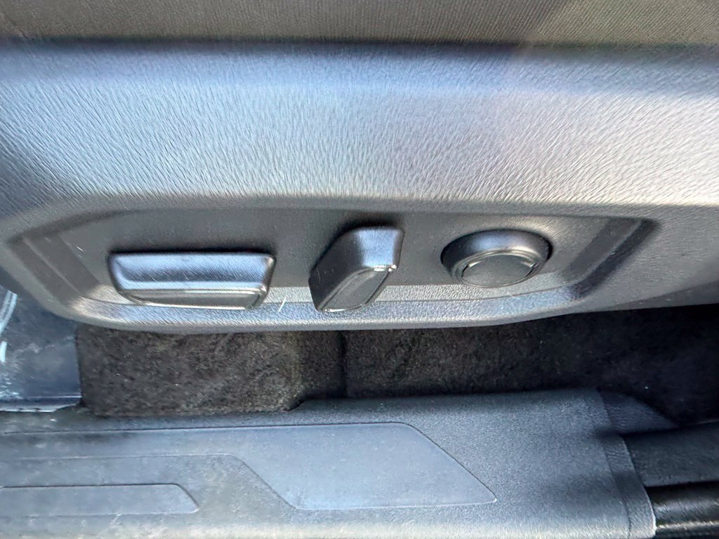 Used 2025 Toyota Tundra SR5 AWD/4WD image 19