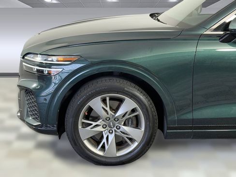 Used 2022 Genesis GV70 3.5T Sport w/ Sport Advanced Package AWD/4WD image 12