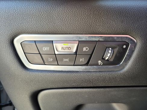 Used 2022 BMW X5 sDrive40i w/ Premium Package image 22