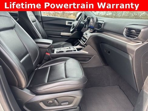 Used 2024 Ford Explorer XLT w/ Equipment Group 202A image 16