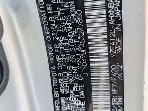 Used 2025 Toyota Corolla SE image 22