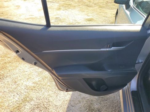 Used 2023 Toyota Camry LE image 28