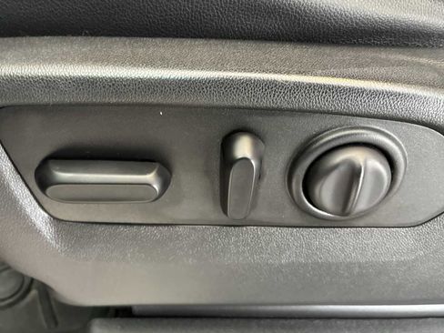 Used 2019 Chevrolet Silverado 1500 RST image 14