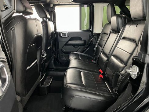 Used 2018 Jeep Wrangler Unlimited Sahara w/ LED Lighting Group image 9