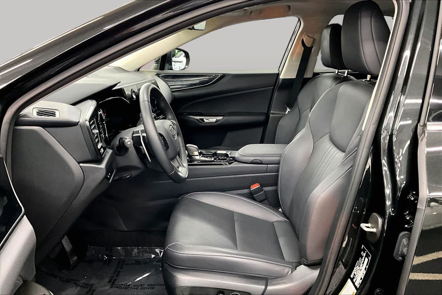 Used 2025 Lexus NX 350h AWD w/ Accessory Package (Z2) image 7