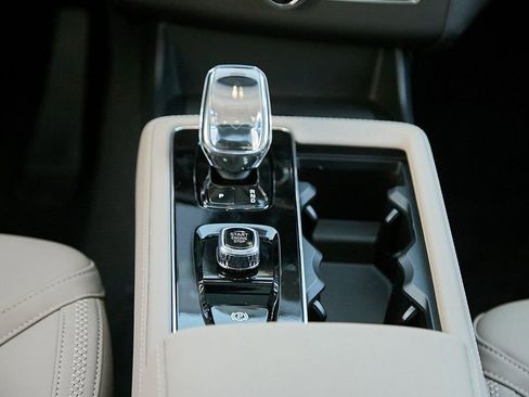 New 2026 Volvo XC90 T8 Plus w/ Protection Package Premier image 31