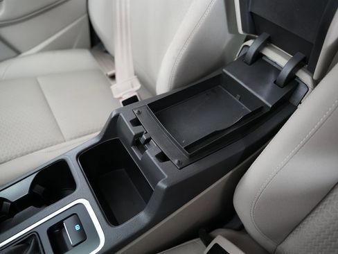 Used 2018 Ford Escape SE image 29