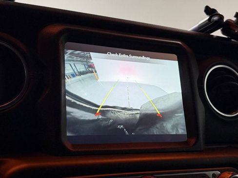 Used 2021 Jeep Wrangler Unlimited Rubicon 4xe w/ Dual Top Group image 18