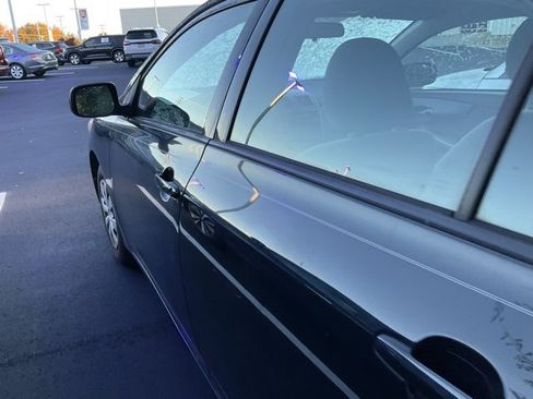 Used 2011 Toyota Corolla image 9