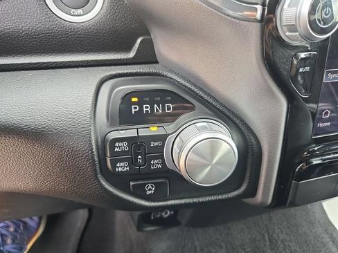 Used 2025 RAM 1500 Laramie AWD/4WD image 15