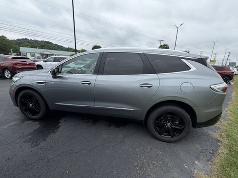 Used 2023 Buick Enclave Essence w/ Experience Buick Package AWD/4WD image 5