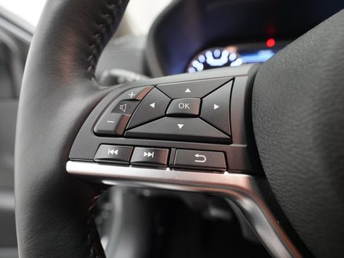 Used 2025 Nissan Sentra SV w/ All-Weather Package FWD image 17