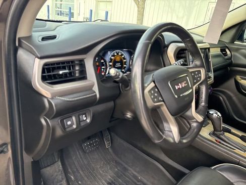 Used 2019 GMC Acadia Denali w/ Technology Package image 11