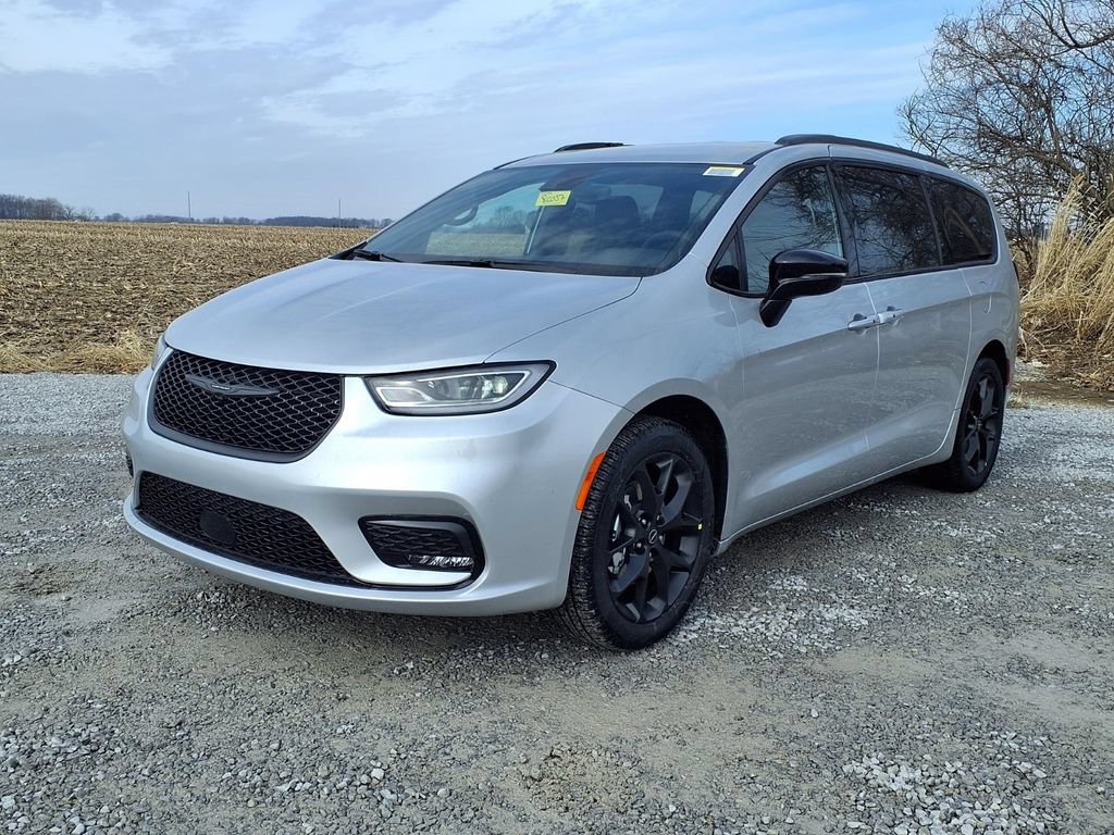 New 2026 Chrysler Pacifica Select w/ S Appearance Package FWD image 23