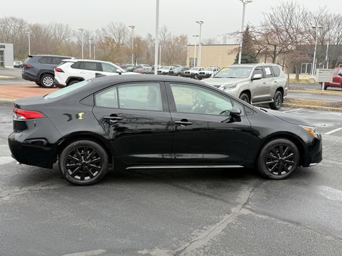 Used 2024 Toyota Corolla LE image 9