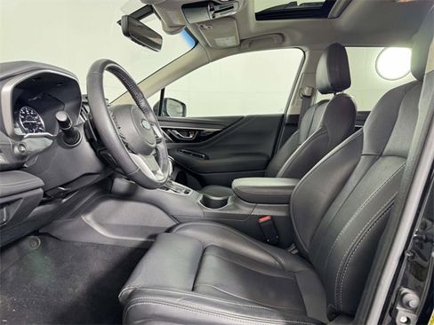Used 2022 Subaru Outback Limited image 4