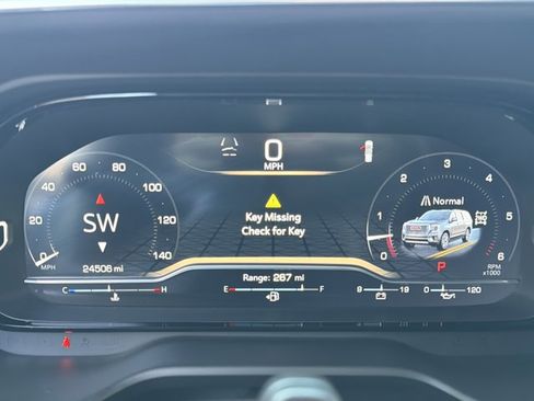 Used 2023 GMC Yukon XL Denali w/ Denali Reserve Package image 17