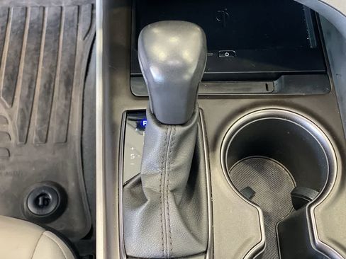 Used 2022 Toyota Camry XSE AWD/4WD image 22