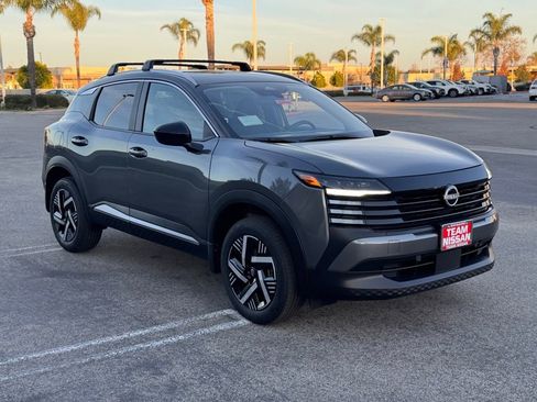 New 2026 Nissan Kicks SV image 2