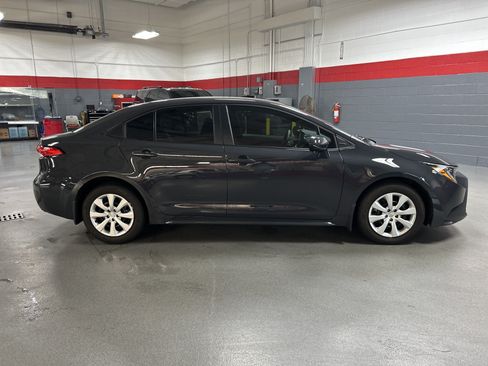 Used 2026 Toyota Corolla LE FWD image 11