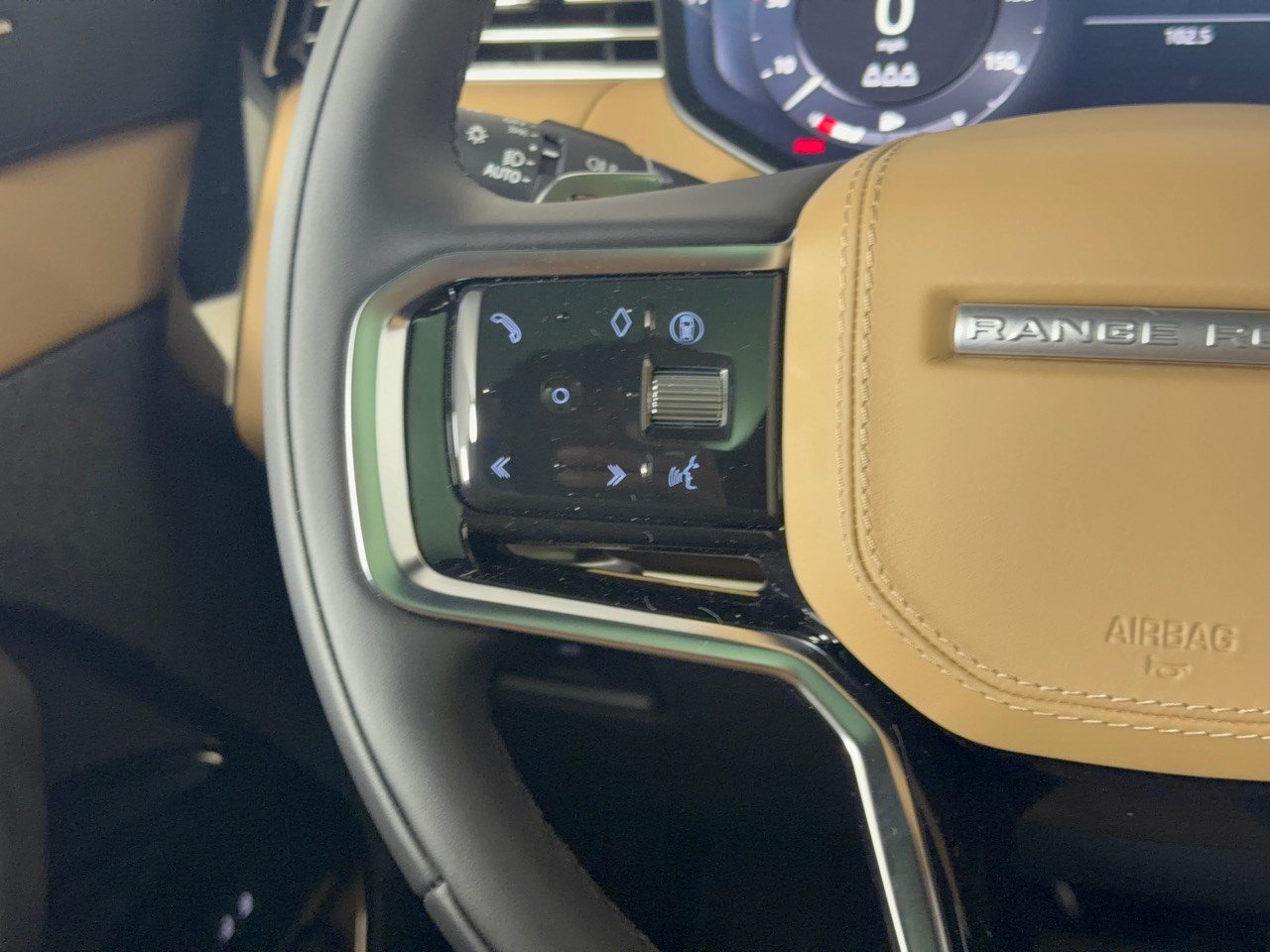New 2027 Land Rover Range Rover Sport SE AWD/4WD image 18