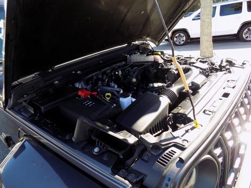 Certified 2024 Jeep Gladiator Sport image 32