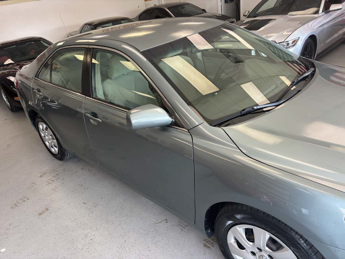 Used 2010 Toyota Camry LE w/ Fleet Convenience Pkg FWD image 4