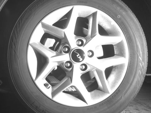 Used 2025 Kia Soul LX w/ LX Technology Package FWD image 12
