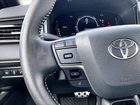 Used 2025 Toyota Camry SE w/ Multimedia Upgrade Package FWD image 18