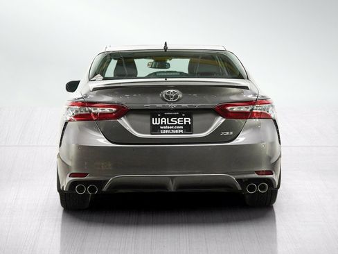 Used 2018 Toyota Camry XSE FWD image 4