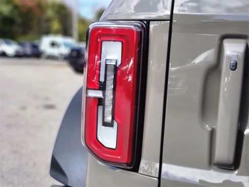 New 2025 Ford Bronco Outer Banks w/ Sasquatch Package image 9