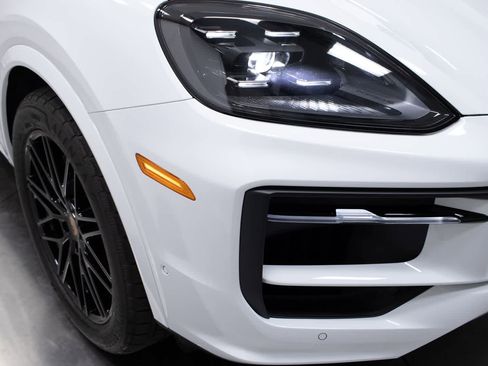 New 2026 Porsche Cayenne AWD/4WD image 12