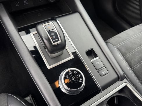 Used 2024 Mitsubishi Outlander SE image 24